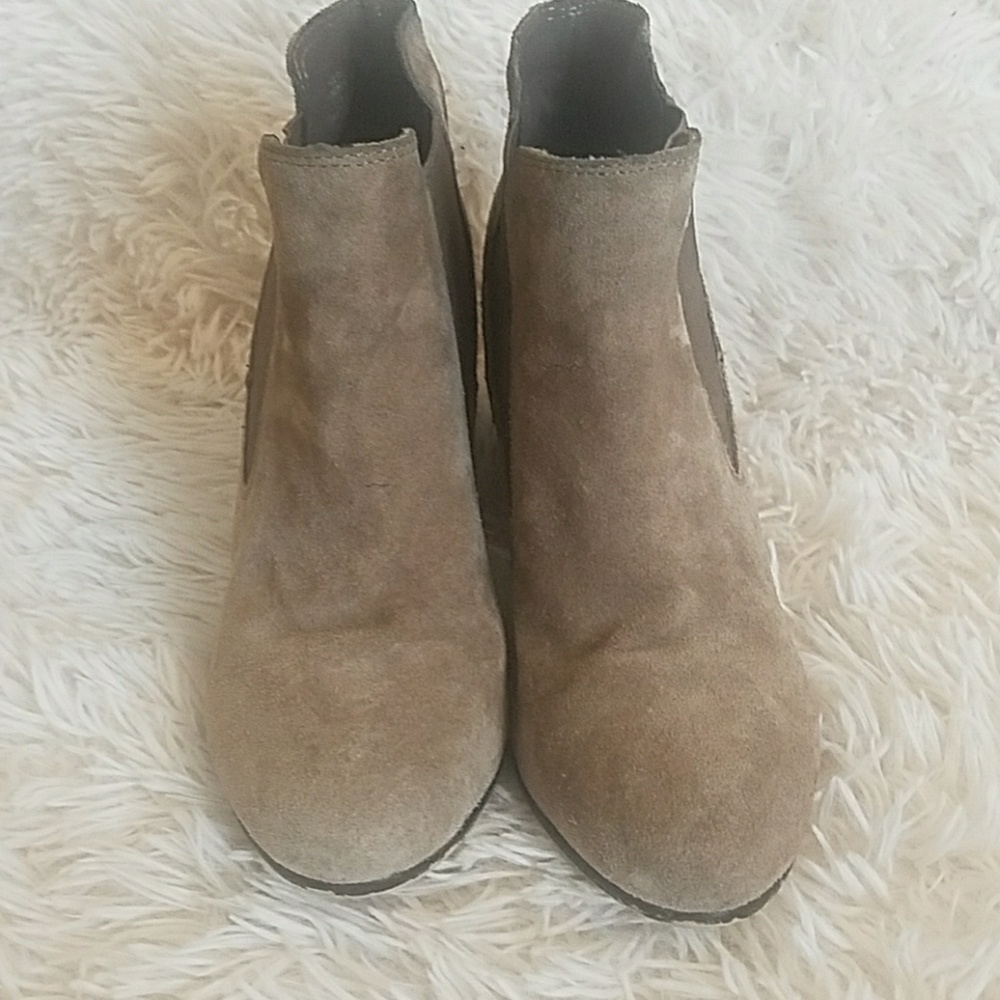 Heeled bootie - Picture 2 of 4